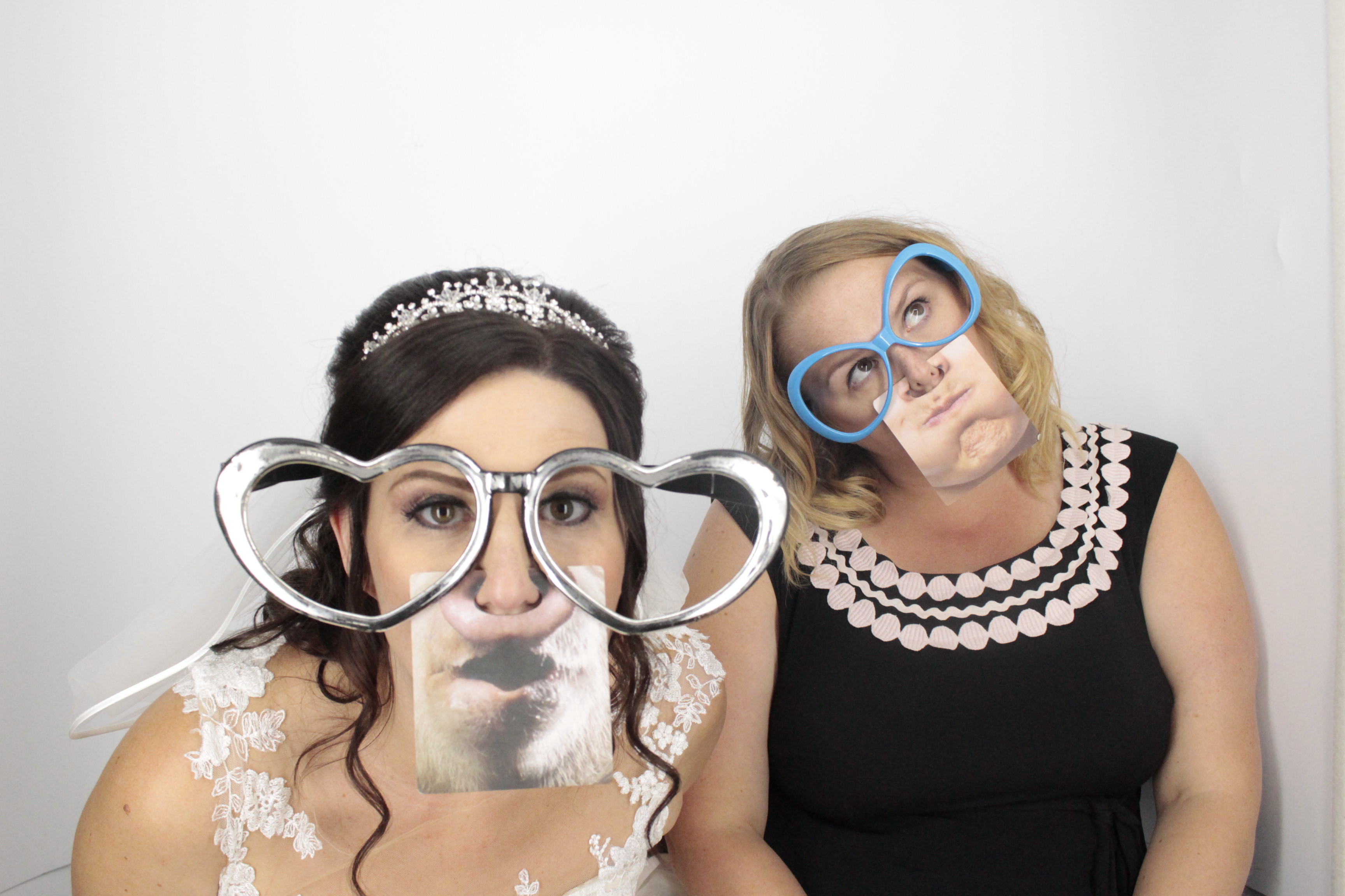 Kim & Andy's Wedding | View more photos from the event at gallery.myphotoboothexperience.co.uk/u/MyPhotoBoothExperienceLtd/Kim-Andys-Wedding